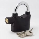 Anti-Theft-Alarm-Lock-with-extra-batteries-2.jpg